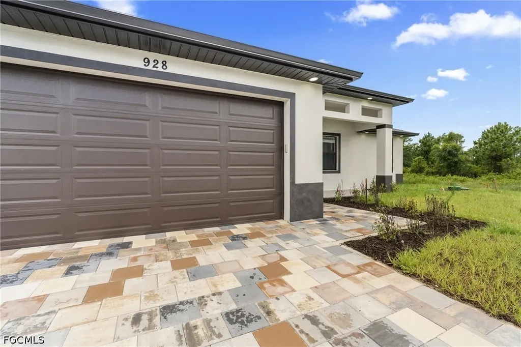 928 Milwaukee Boulevard Lehigh Acres FL 33974