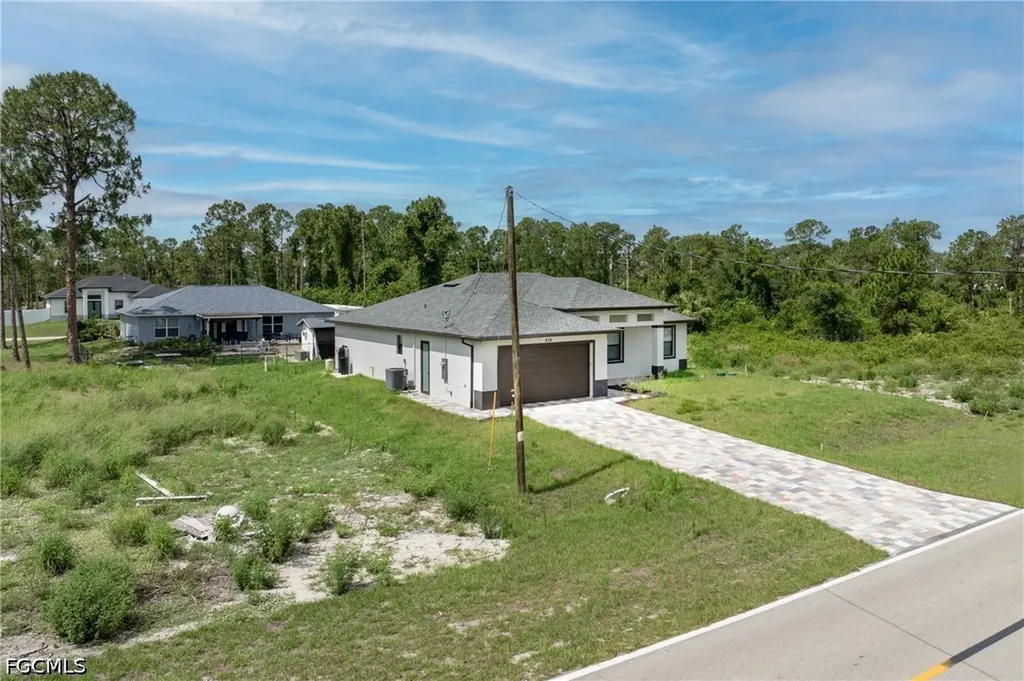 928 Milwaukee Boulevard Lehigh Acres FL 33974