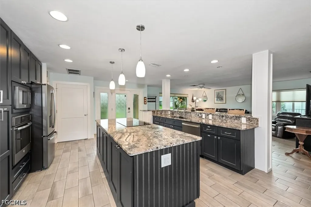2205 Channel Way North Fort Myers FL 33917