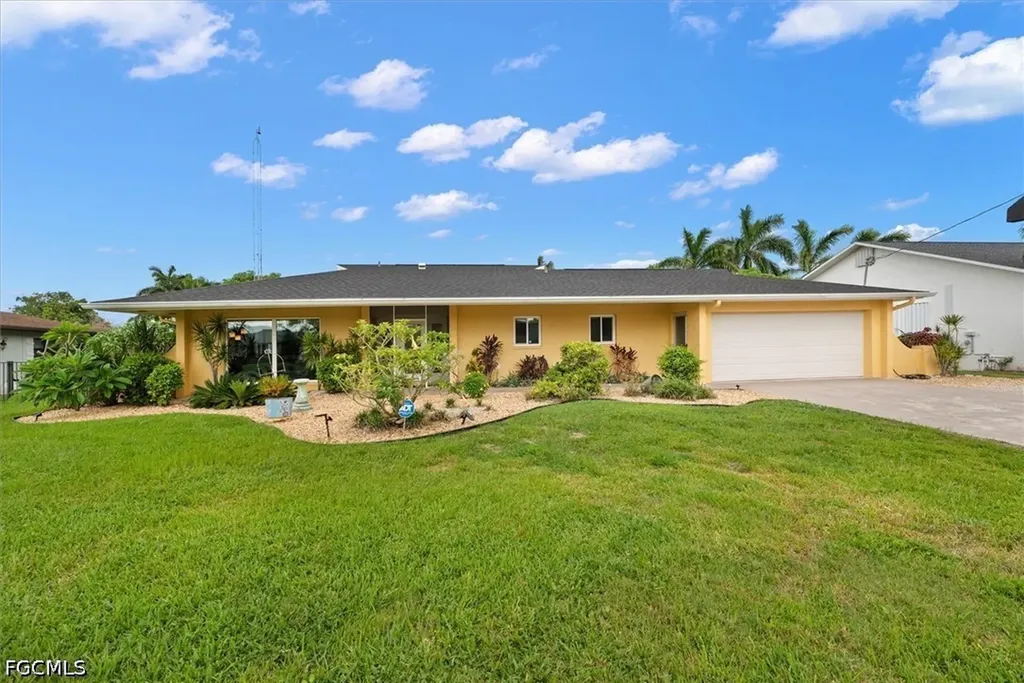 2205 Channel Way North Fort Myers FL 33917