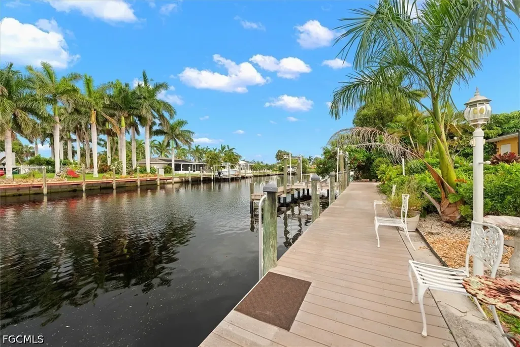 2205 Channel Way North Fort Myers FL 33917