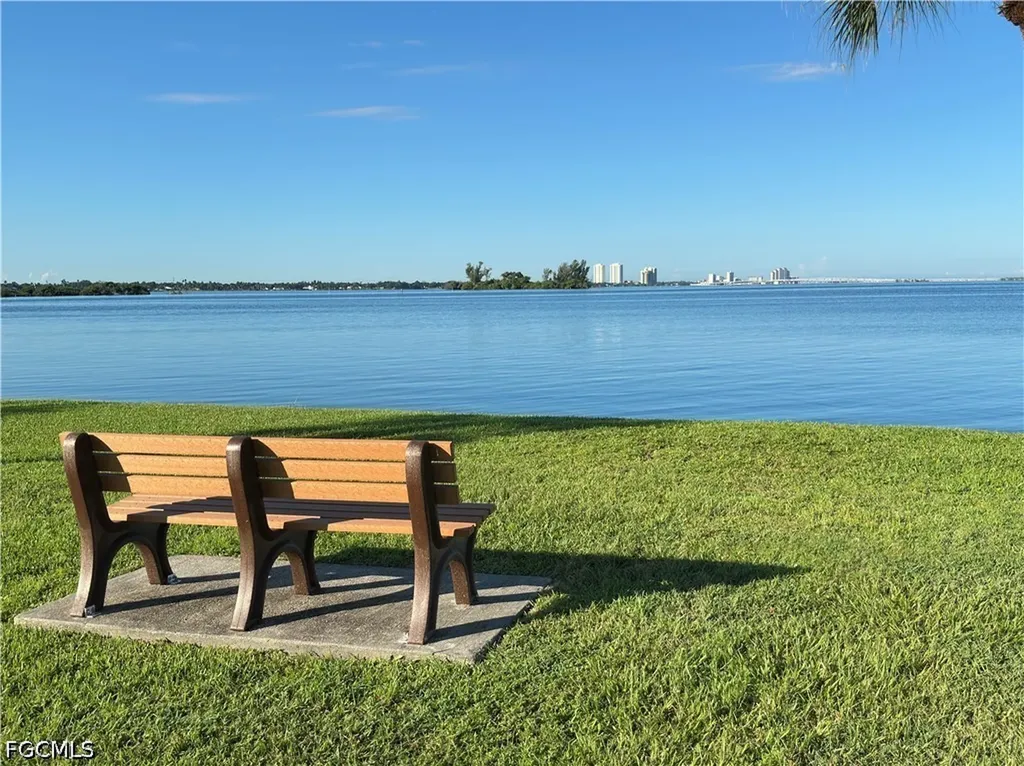2205 Channel Way North Fort Myers FL 33917
