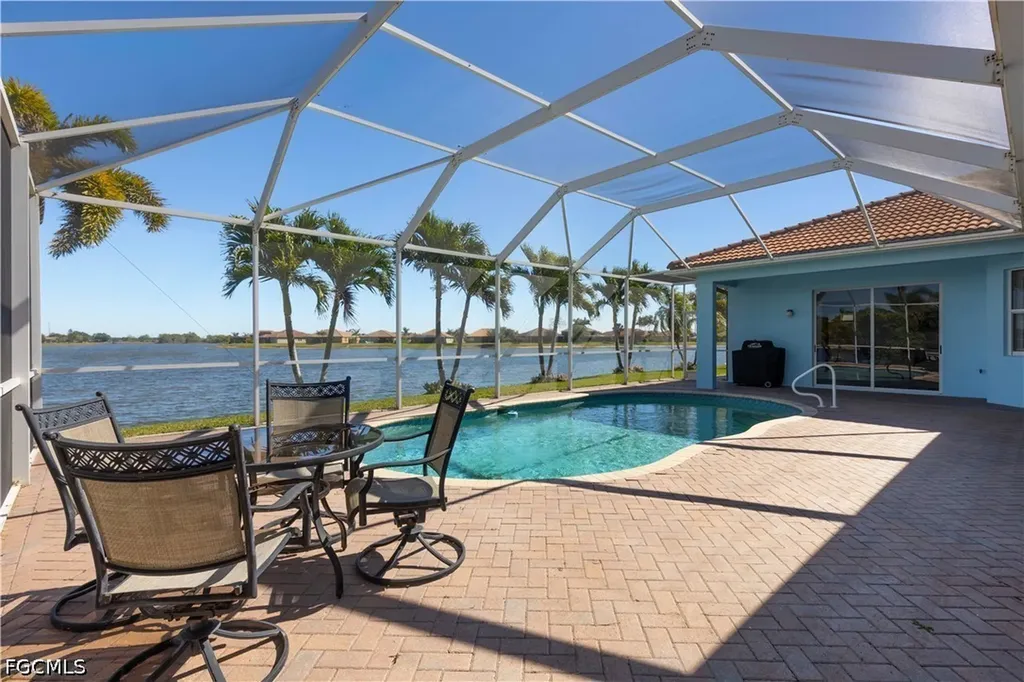 2202 Grove Drive Naples FL 34120