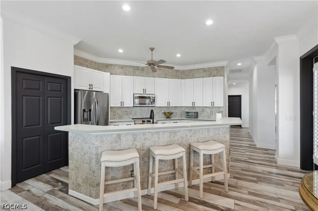 2202 Grove Drive Naples FL 34120