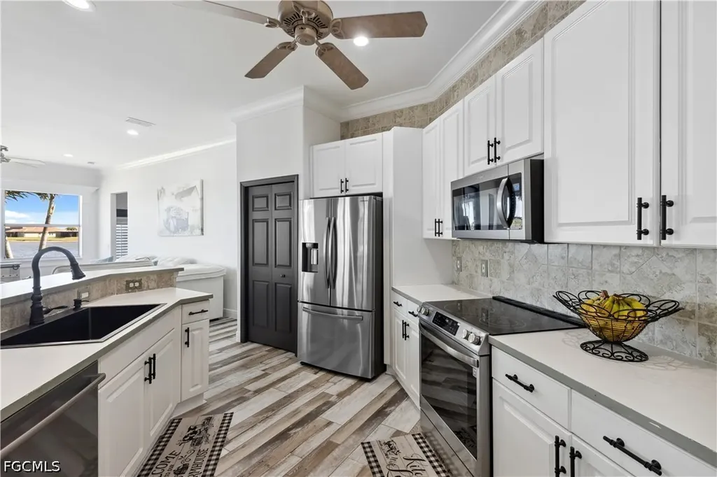 2202 Grove Drive Naples FL 34120