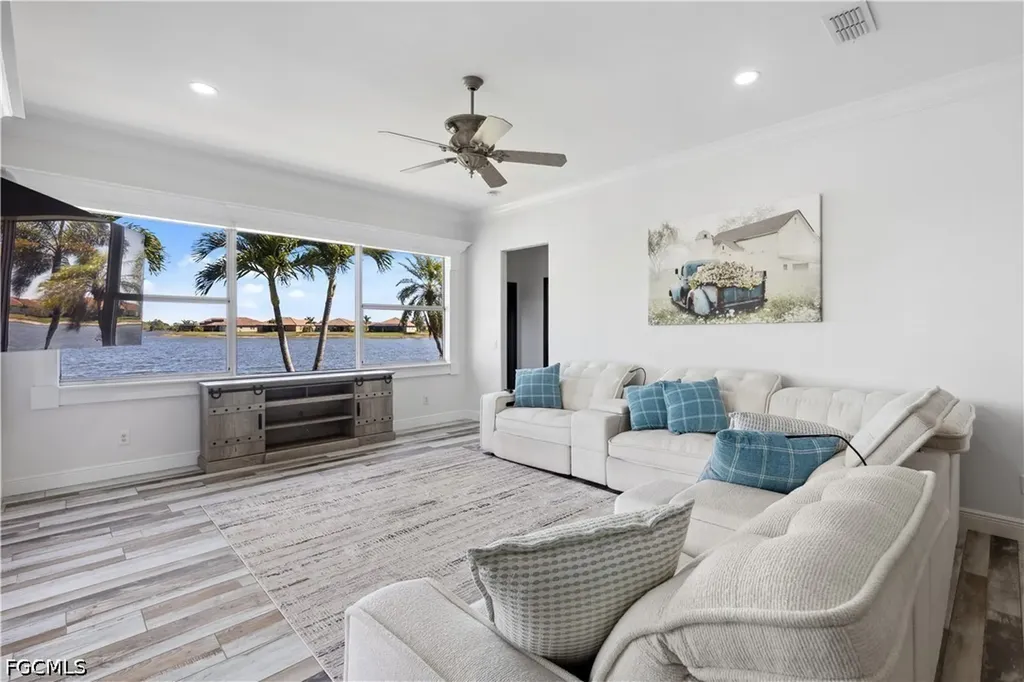 2202 Grove Drive Naples FL 34120
