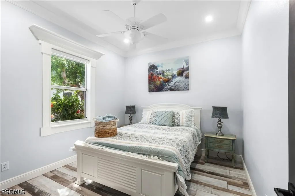 2202 Grove Drive Naples FL 34120