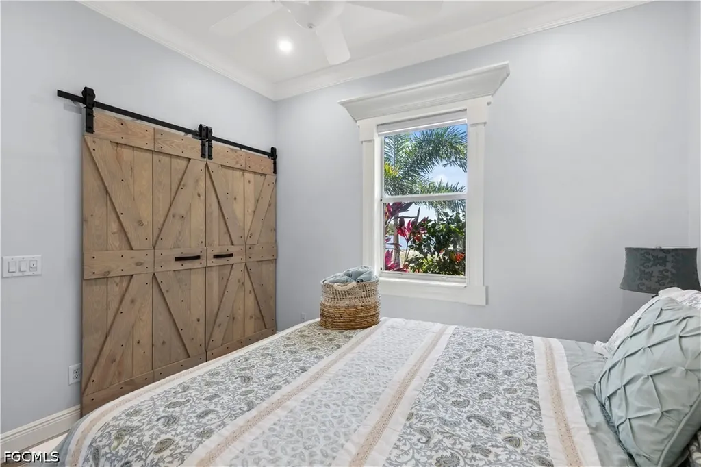 2202 Grove Drive Naples FL 34120