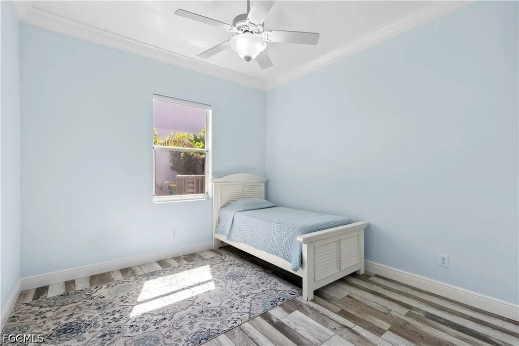 2202 Grove Drive Naples FL 34120