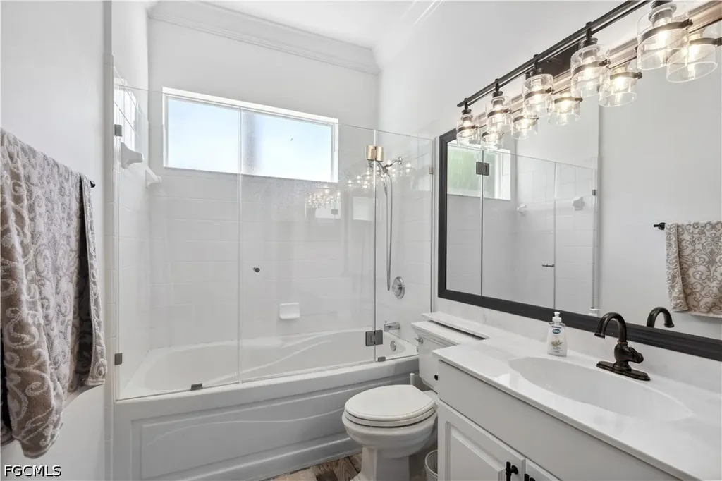 2202 Grove Drive Naples FL 34120