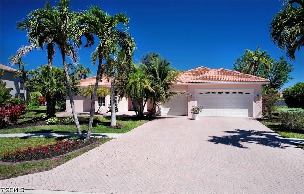 2202 Grove Drive Naples FL 34120