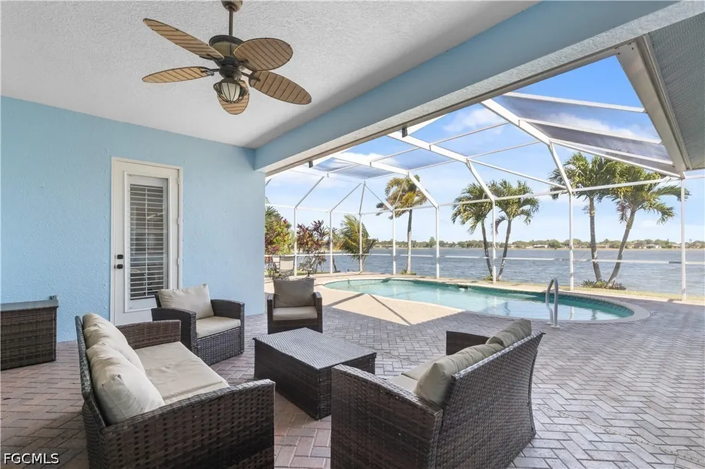 2202 Grove Drive Naples FL 34120