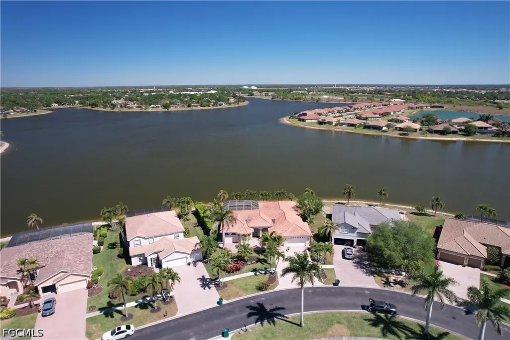 2202 Grove Drive Naples FL 34120