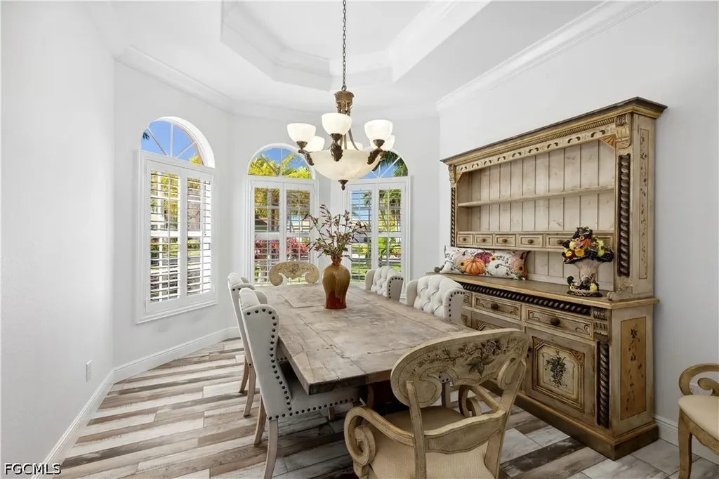 2202 Grove Drive Naples FL 34120