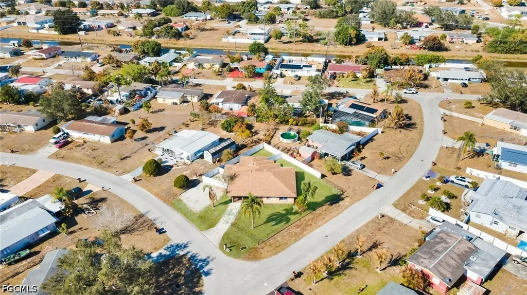 15 Willow Street Lehigh Acres FL 33936