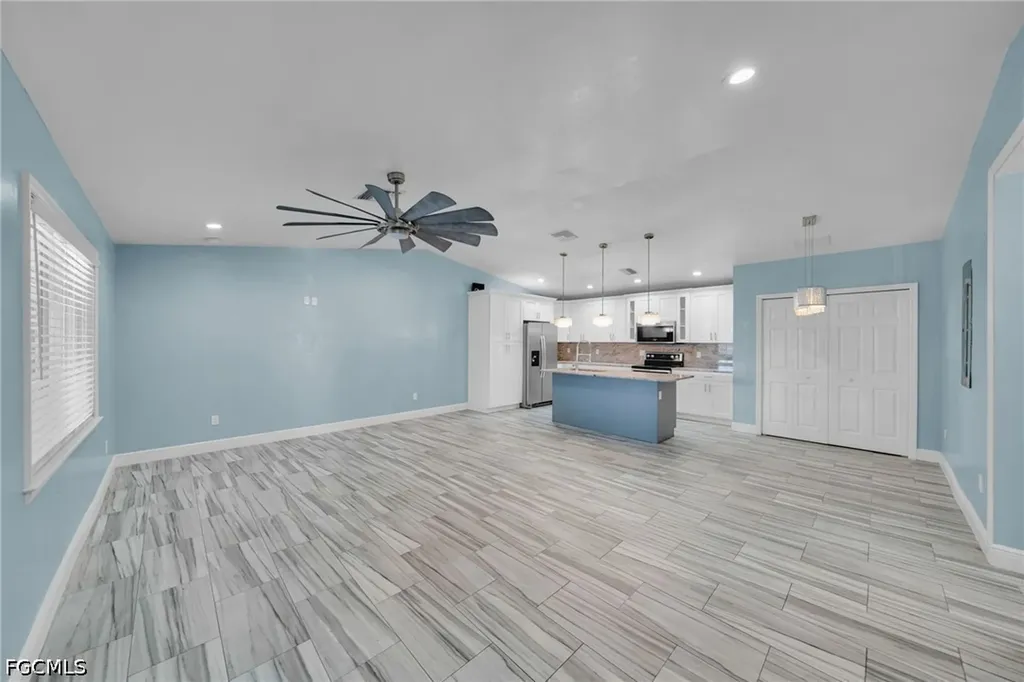 15 Willow Street Lehigh Acres FL 33936
