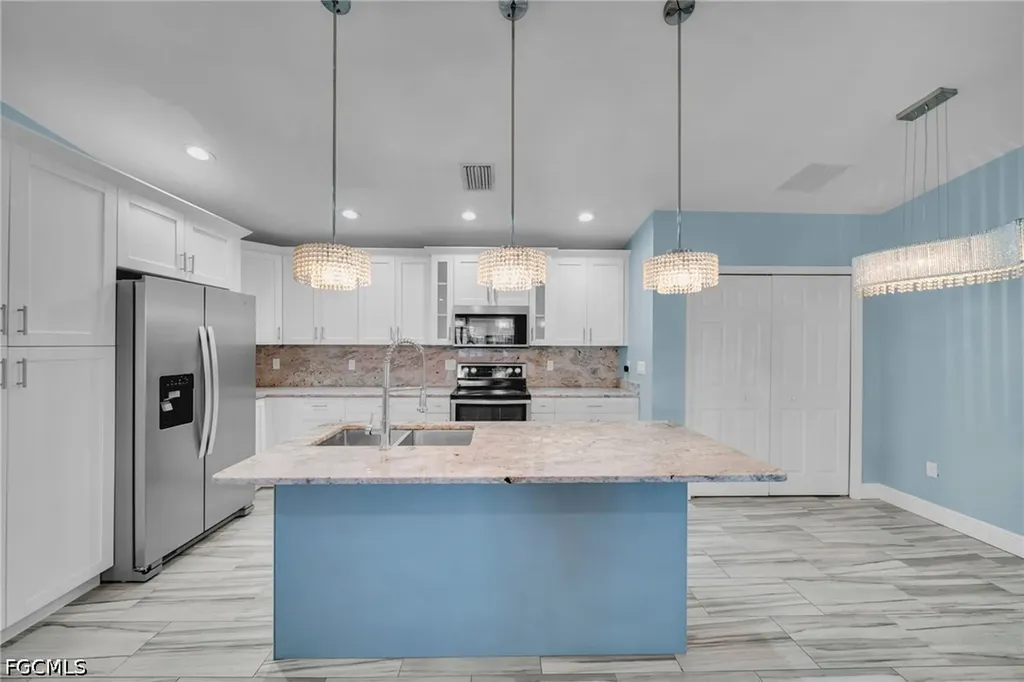 15 Willow Street Lehigh Acres FL 33936