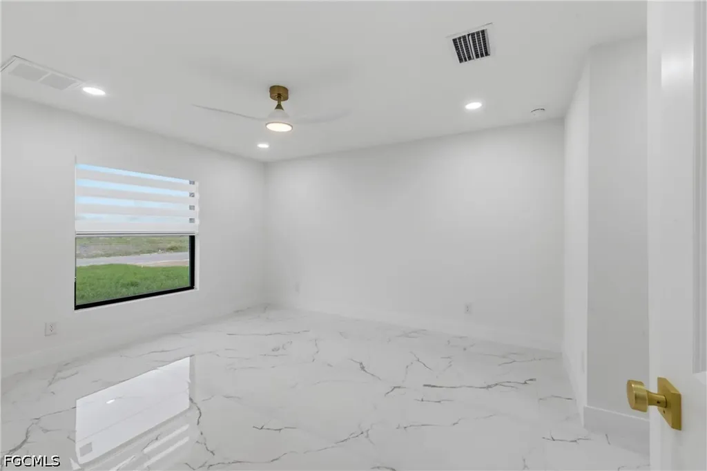 2201 NE 10th Place Cape Coral FL 33909