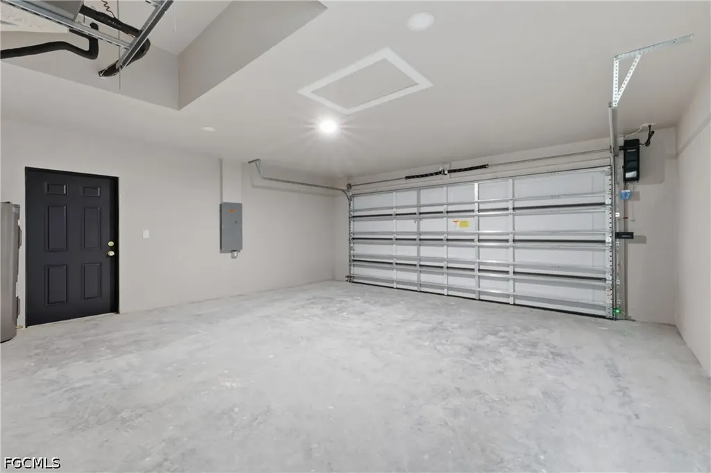 2201 NE 10th Place Cape Coral FL 33909