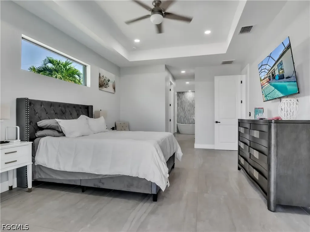 325 SW 21st Lane Cape Coral FL 33991