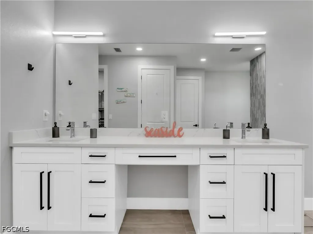 325 SW 21st Lane Cape Coral FL 33991