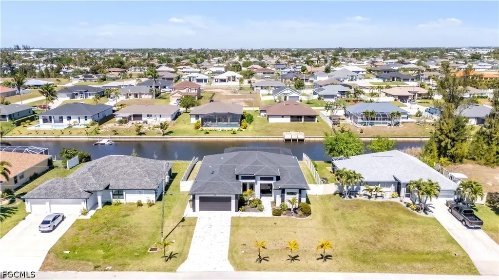 325 SW 21st Lane Cape Coral FL 33991