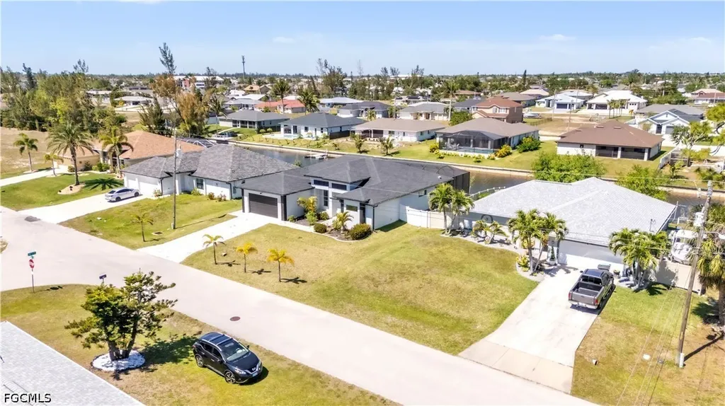 325 SW 21st Lane Cape Coral FL 33991