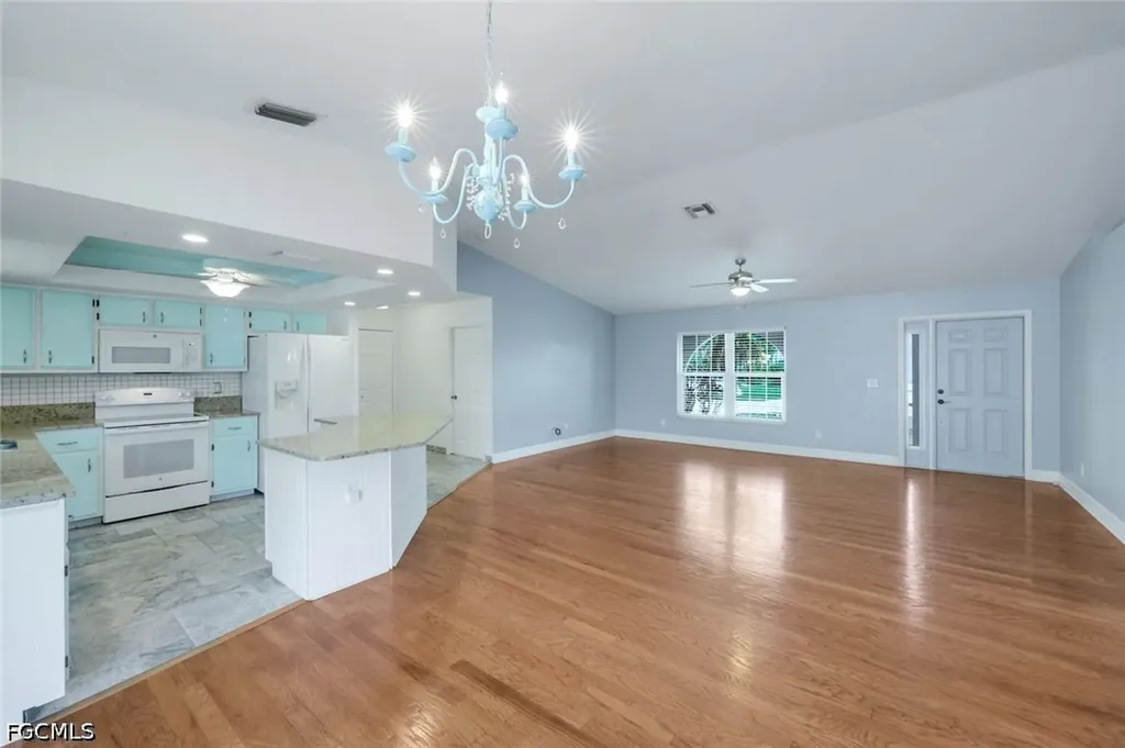 322 SE 17th Street Cape Coral FL 33990