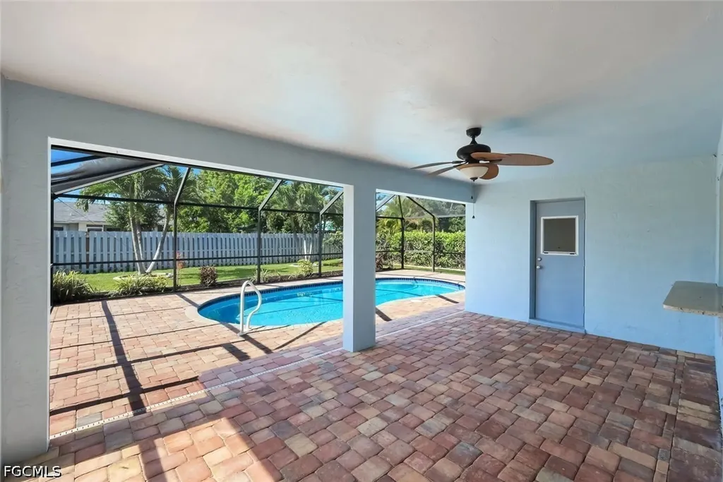 322 SE 17th Street Cape Coral FL 33990
