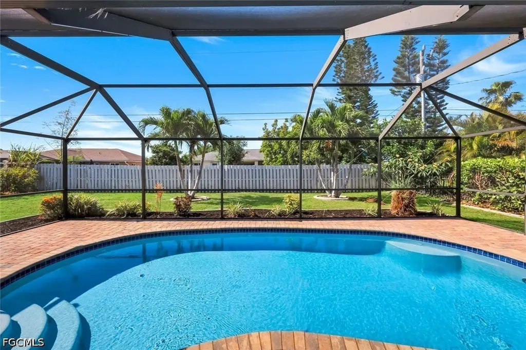 322 SE 17th Street Cape Coral FL 33990
