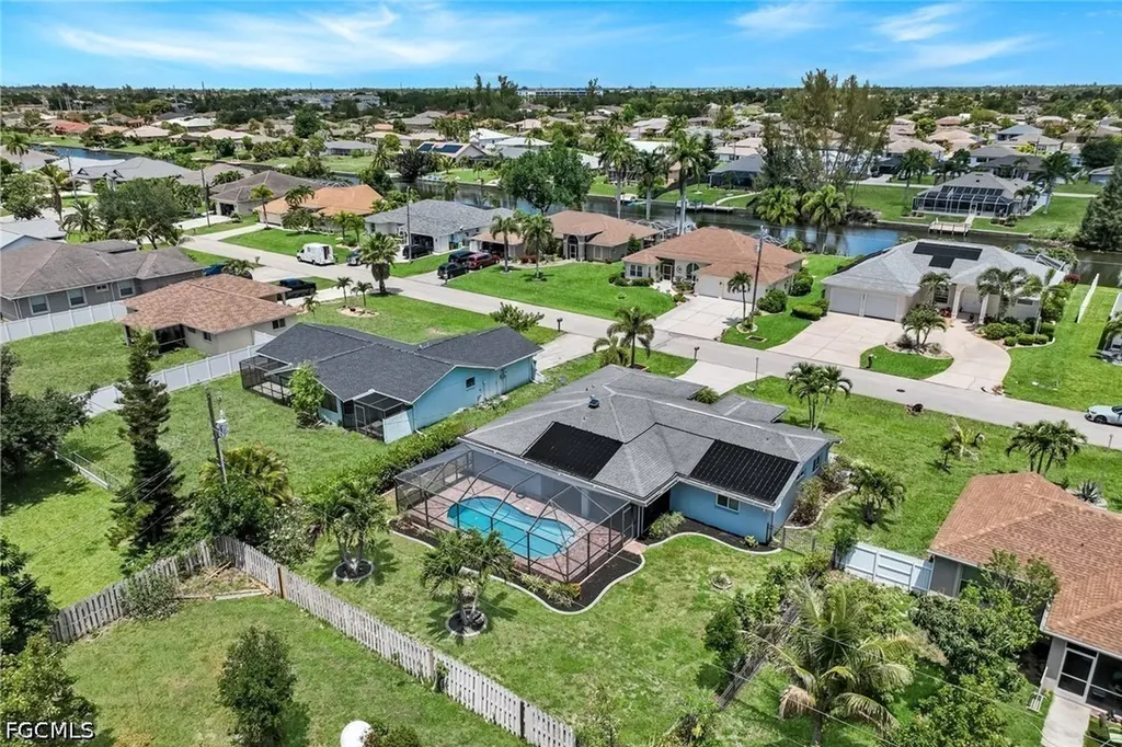 322 SE 17th Street Cape Coral FL 33990