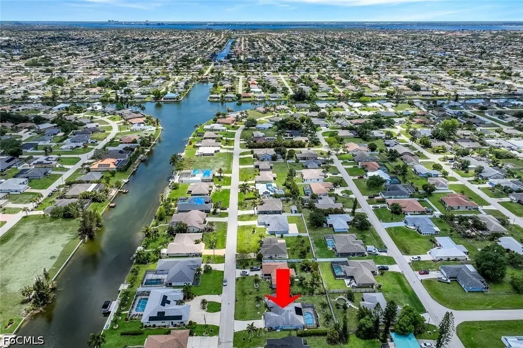 322 SE 17th Street Cape Coral FL 33990