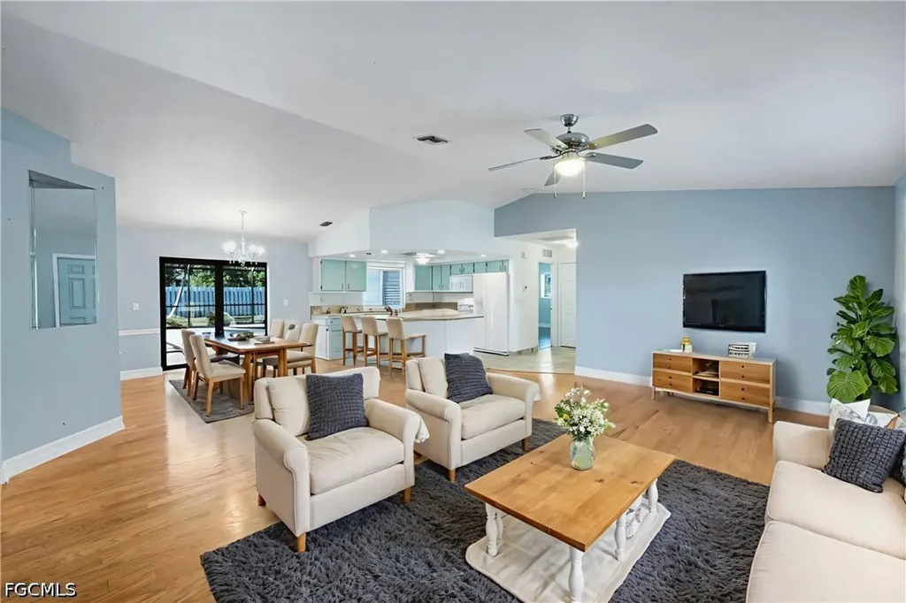 322 SE 17th Street Cape Coral FL 33990