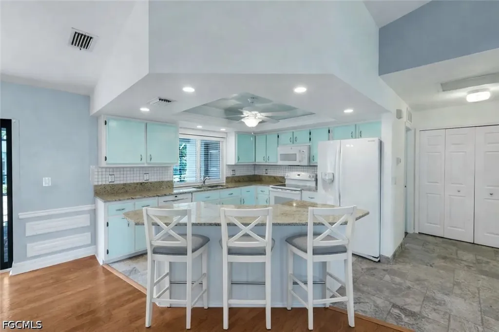 322 SE 17th Street Cape Coral FL 33990