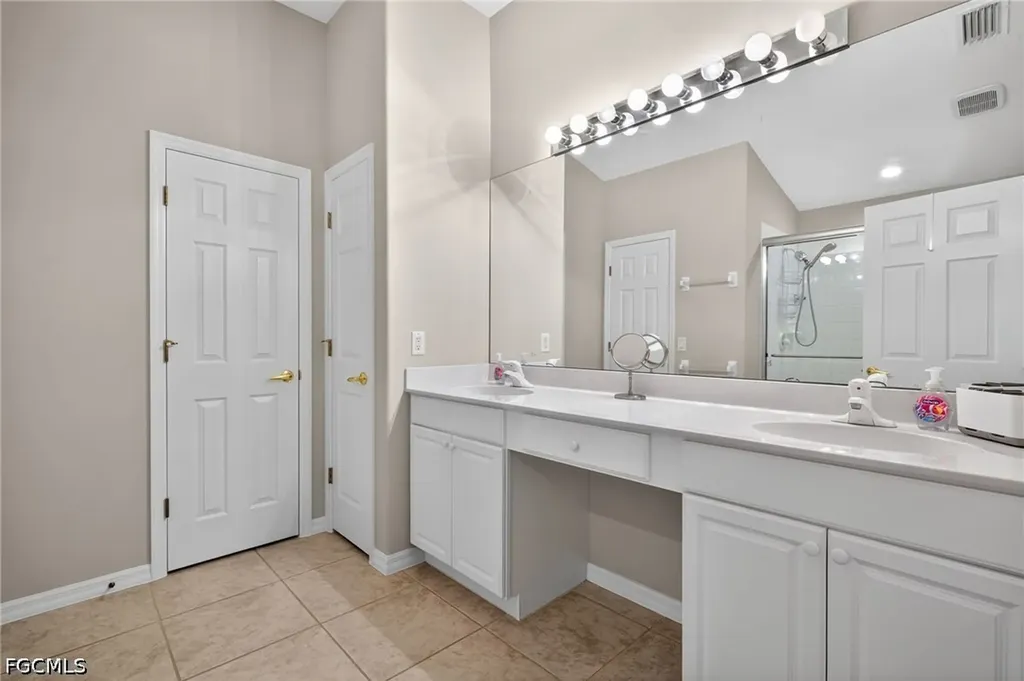 10082 Oakhurst Way Fort Myers FL 33913