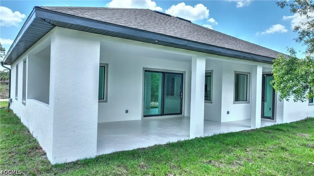 1019 Henry Avenue Lehigh Acres FL 33972