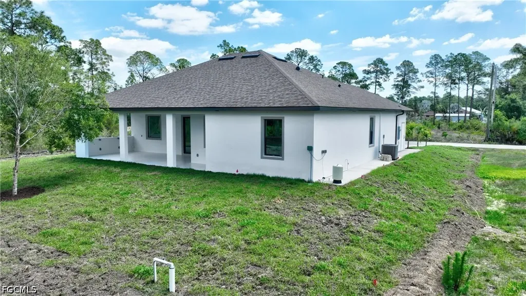 1019 Henry Avenue Lehigh Acres FL 33972