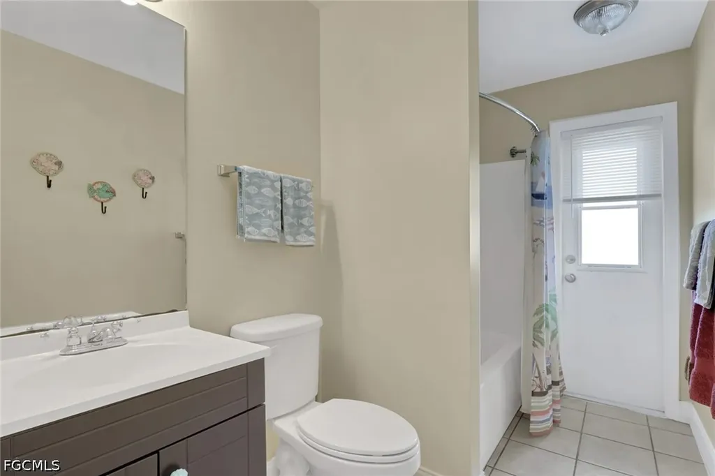 2302 SW 27th Terrace Cape Coral FL 33914