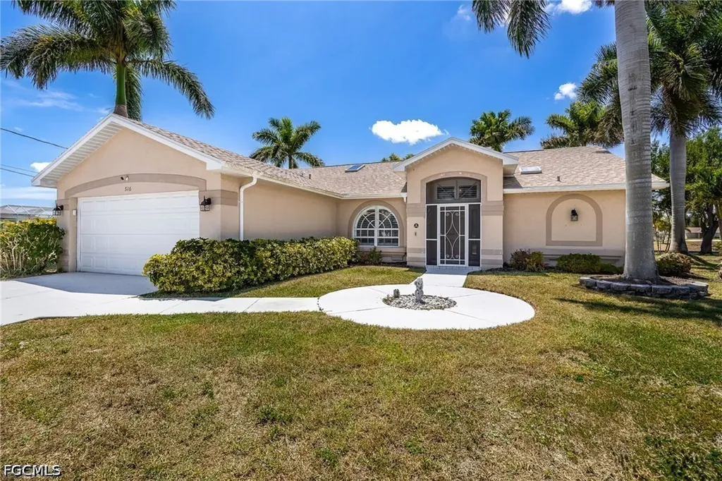516 SE 8th Place Cape Coral FL 33990