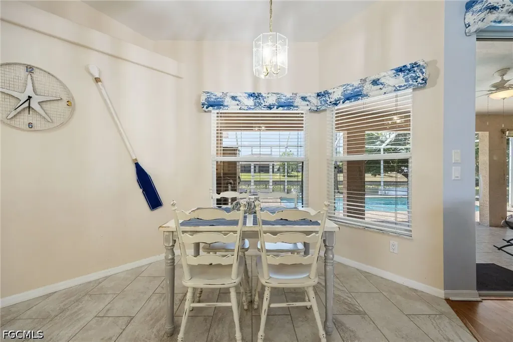 516 SE 8th Place Cape Coral FL 33990