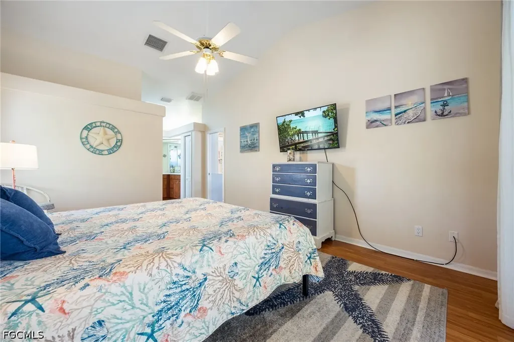 516 SE 8th Place Cape Coral FL 33990