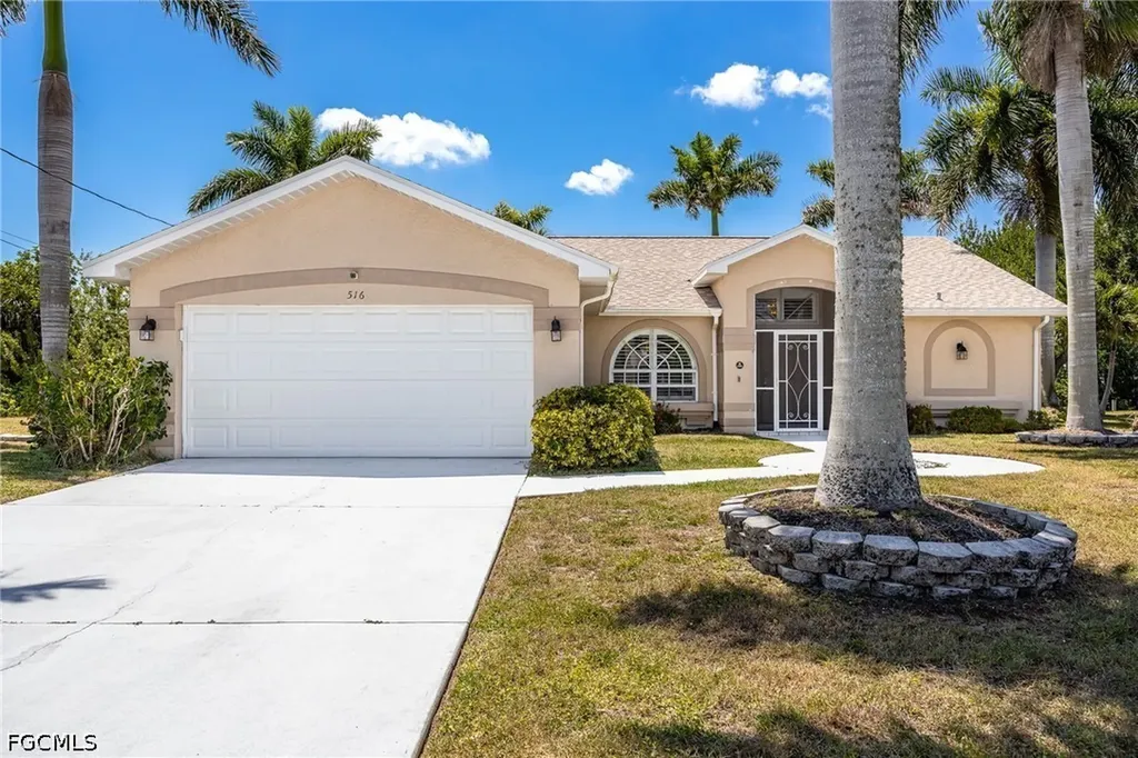516 SE 8th Place Cape Coral FL 33990