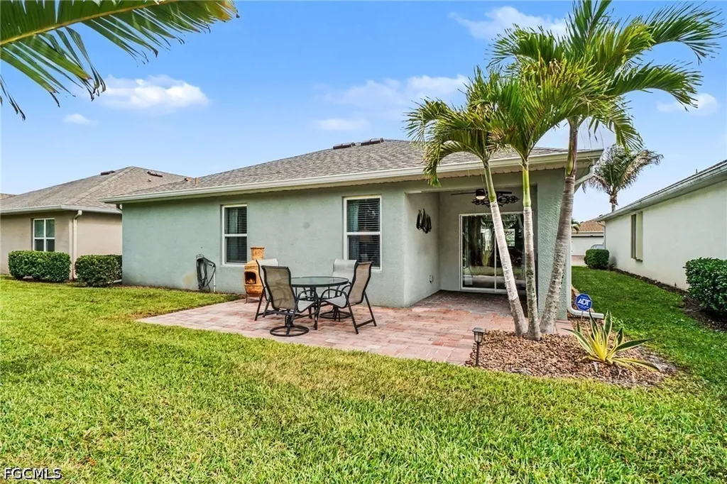 2132 Pigeon Plum Way North Fort Myers FL 33917