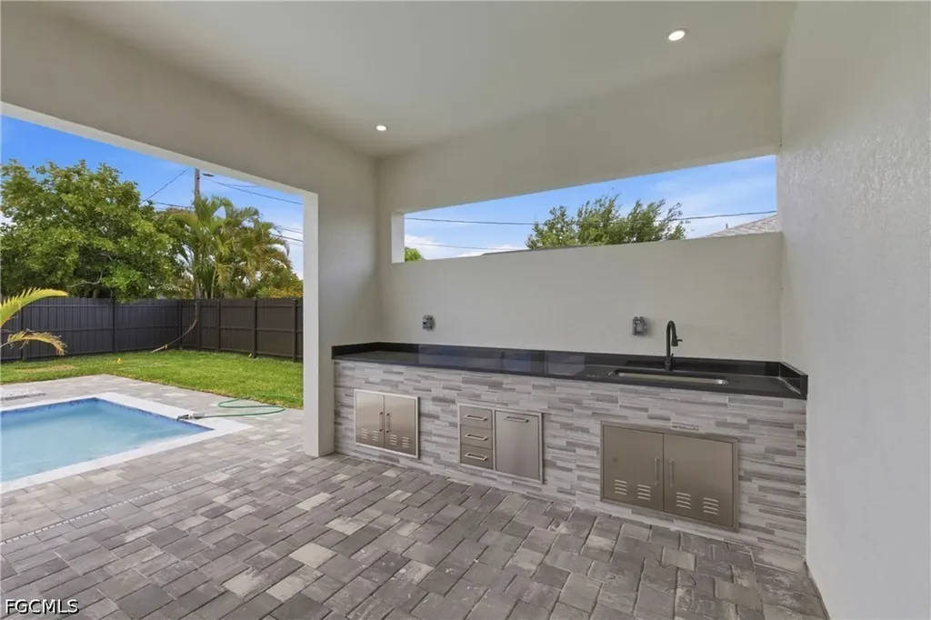 3303 SW 12th Avenue Cape Coral FL 33914