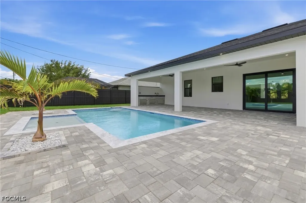 3303 SW 12th Avenue Cape Coral FL 33914