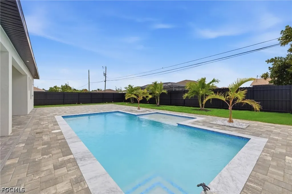 3303 SW 12th Avenue Cape Coral FL 33914