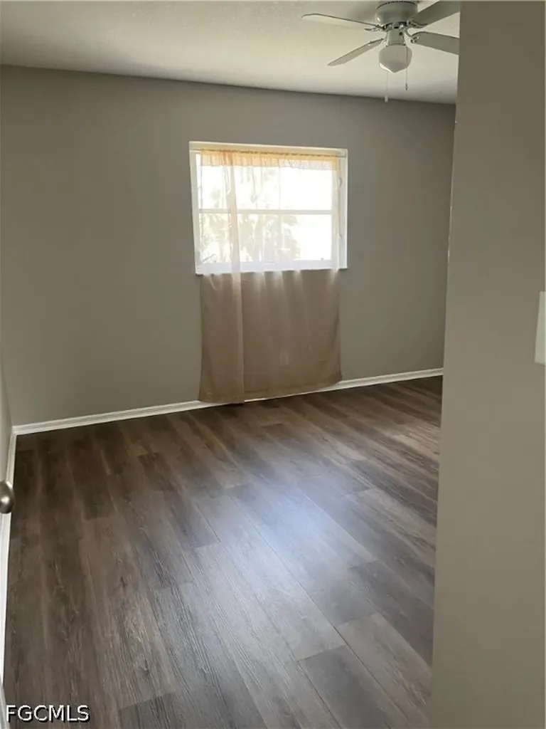 1923 NE 4th Terrace Cape Coral FL 33909-2718