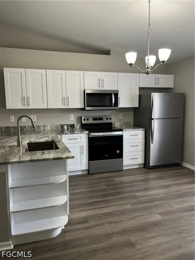 1923 NE 4th Terrace Cape Coral FL 33909-2718