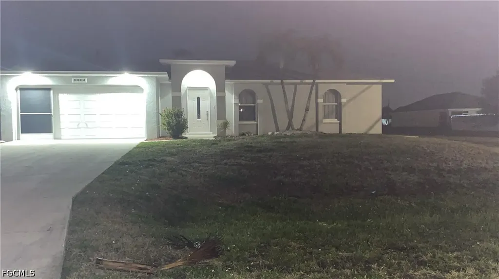 1923 NE 4th Terrace Cape Coral FL 33909-2718