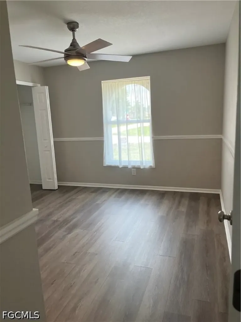 1923 NE 4th Terrace Cape Coral FL 33909-2718